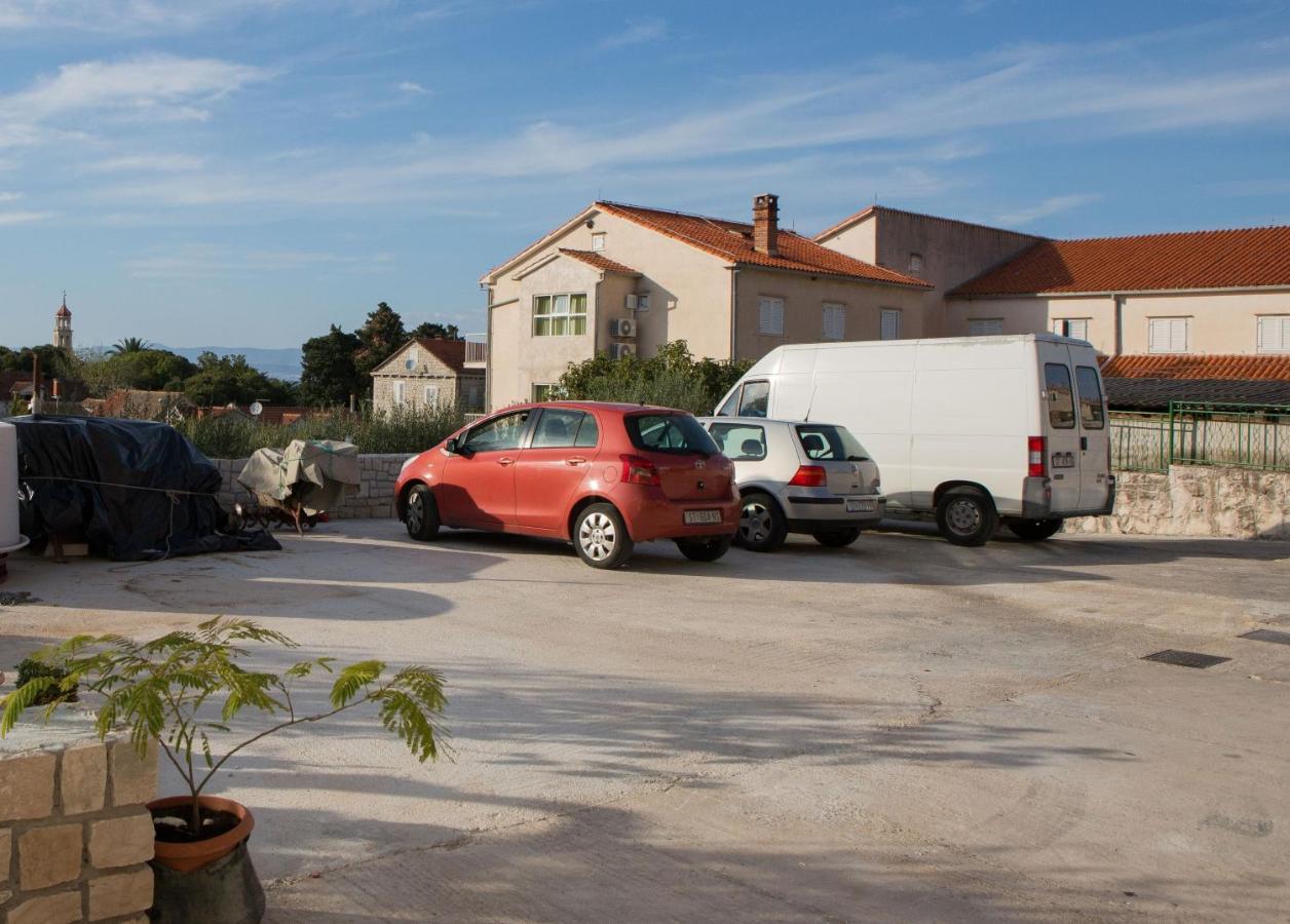 Apartments With A Parking Space Sutivan, Brac - 752 Dış mekan fotoğraf