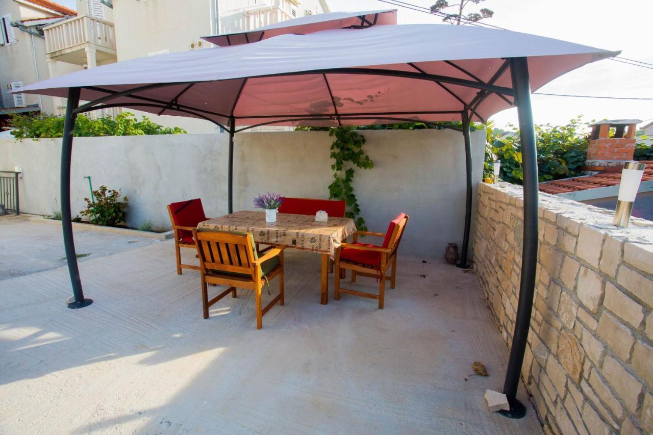 Apartments With A Parking Space Sutivan, Brac - 752 Dış mekan fotoğraf